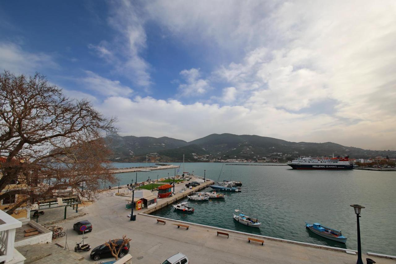 Molos House * Skopelos Town